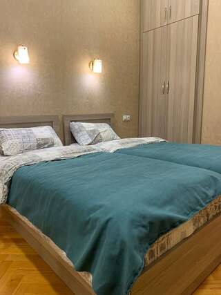 Отель Hotel A&K Тбилиси Стандартный двухместный номер с 2 отдельными кроватями-3